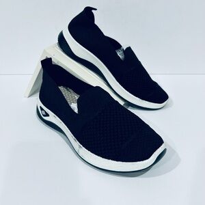 Black Slip-On Women's Comfort Shoes